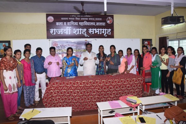 13/8/2019    Rakhi making one day workshop विद्यार्थीनी कल्याण मंडळ