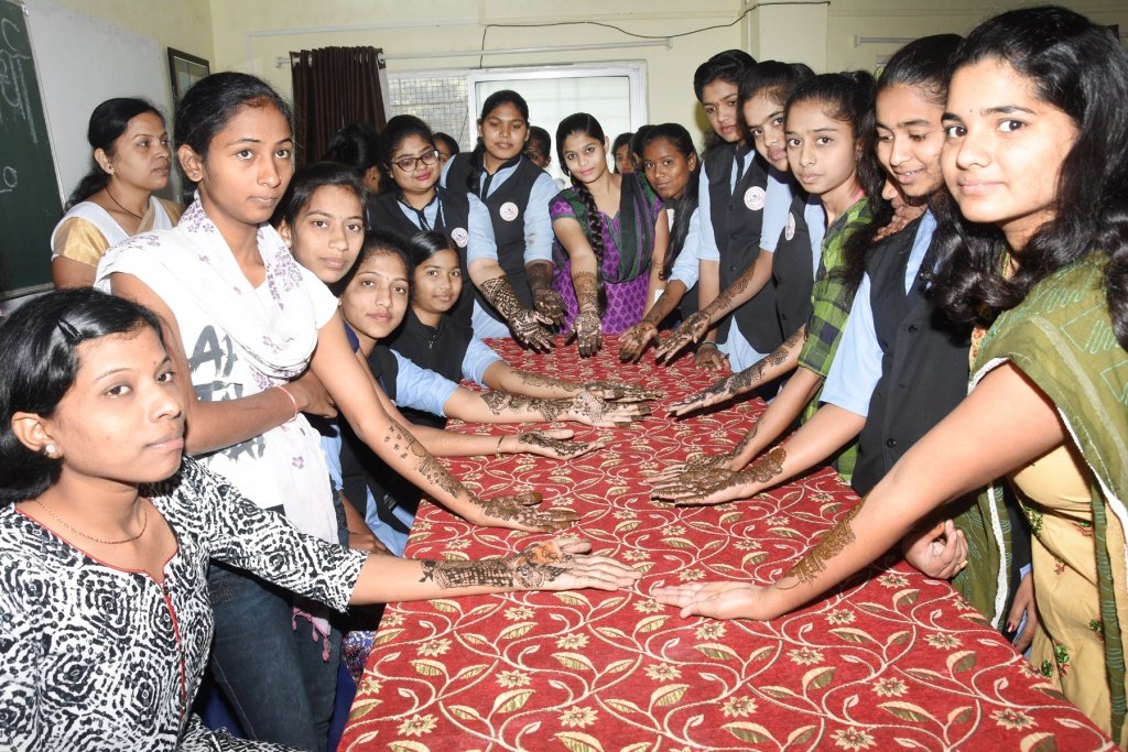 30 डिसेंबर 2019 मेहेंदी स्पर्धा 